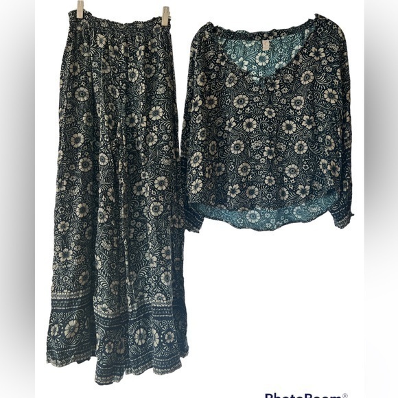 Tigerlily Australia palazzo flared pant and boho top blue floral two piece set - Picture 1 of 10